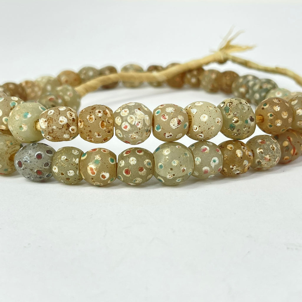 Venetian Skunk White Clear Trade Beads