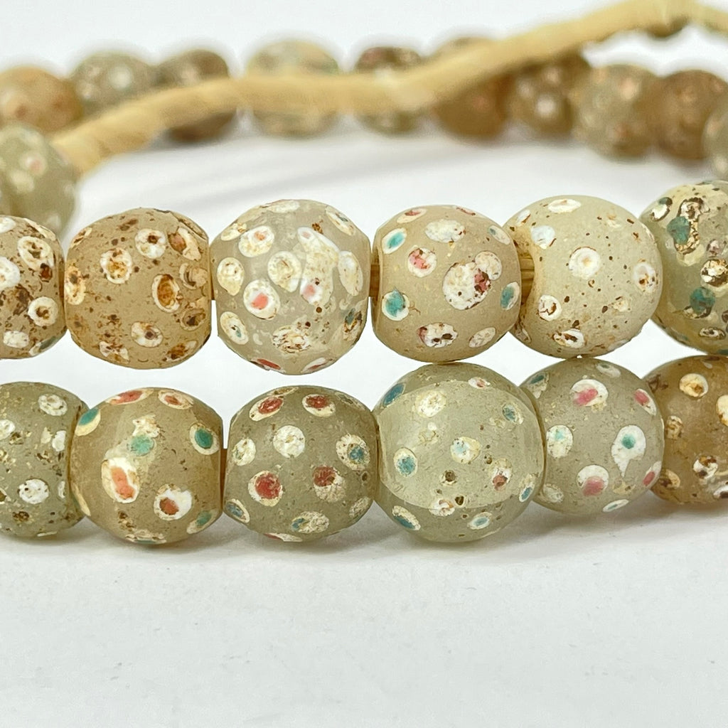 Venetian Skunk White Clear Trade Beads