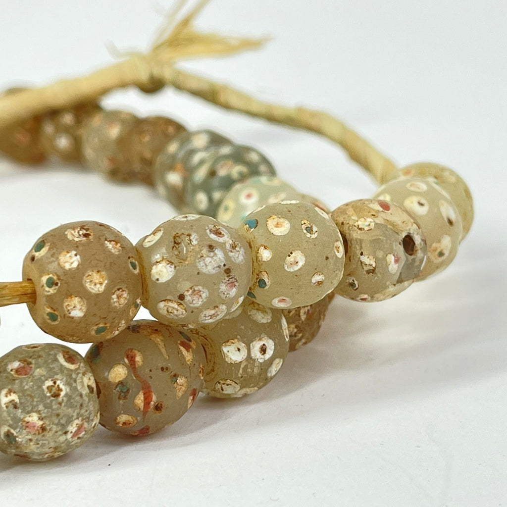 Venetian Skunk White Clear Trade Beads