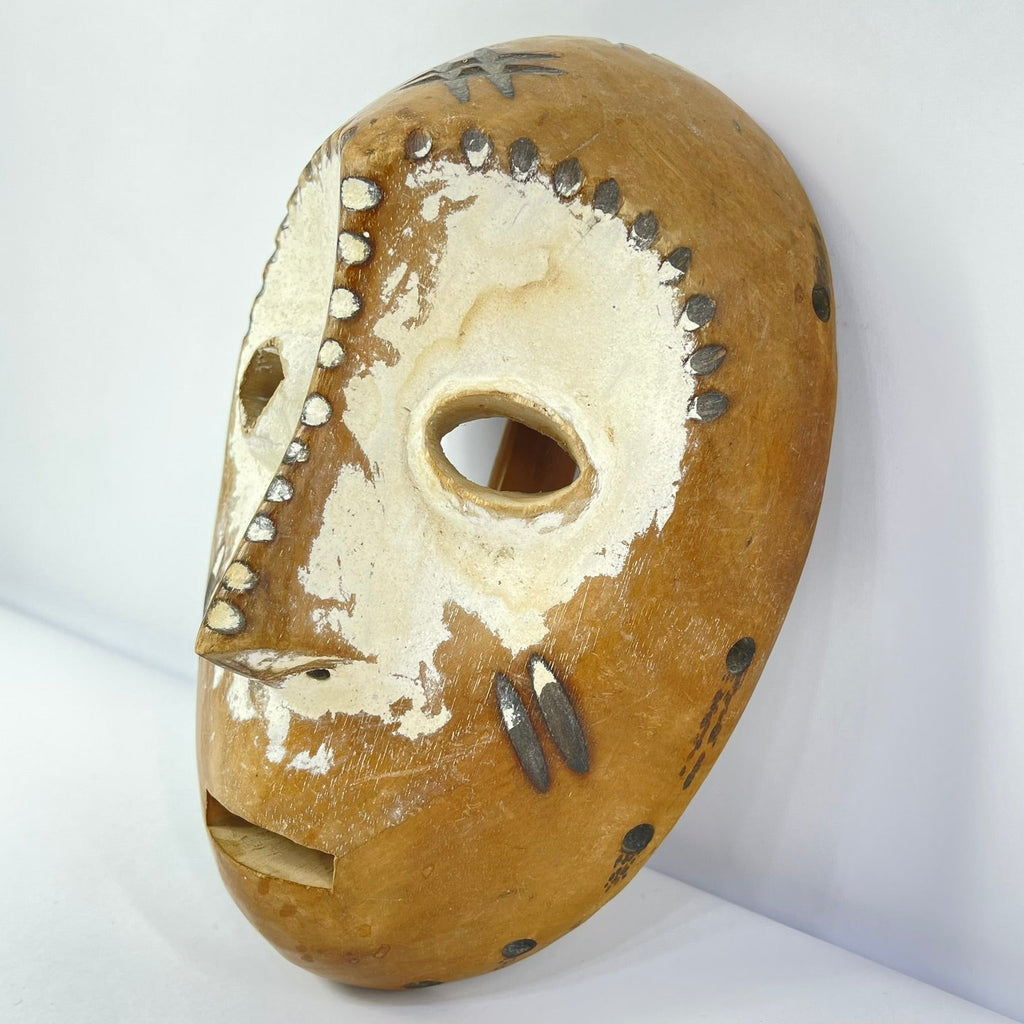 Lega – Africa Direct