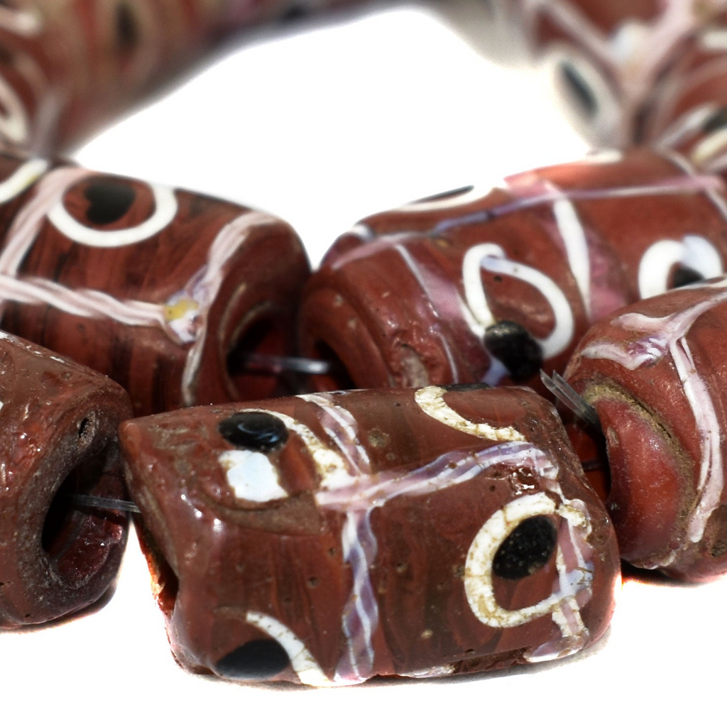 19 Brick Red Tic Tac Toe Venetian Trade Beads