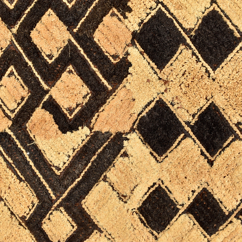 Kuba Raffia Square Textile Closeup